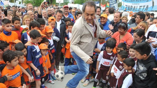 scioli sale con los tapones de punta a plantear que compite contra la alianza