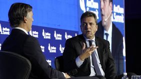 Para el Círculo Rojo las medidas de Massa son de corto plazo para resistir una devaluación