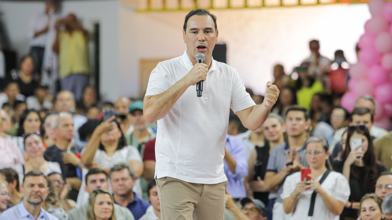 Gustavo&nbsp; Valdés se quedará con la conducción de la UCR de Corrientes.&nbsp;