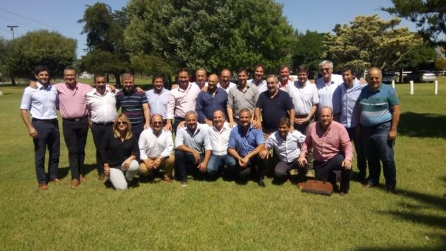 rosca de intendentes radicales para limar asperezas y fortalecerse ante el pro