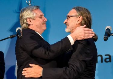 El ministro tironeado por Todos