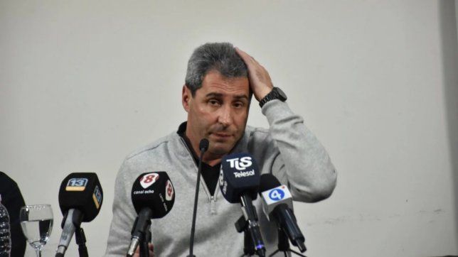 Sergio Uñac en su conferencia de prensa para admitir la derrota frente a Marcelo Orrego.