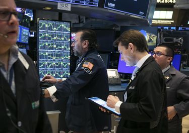 Donald Trump enfría la guerra con Irán y empuja subas de acciones y bonos argentinos