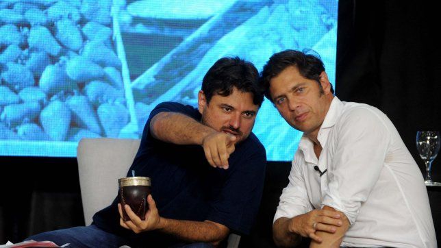 El dirigente social Juan Grabois junto al gobernador Axel Kicillof 