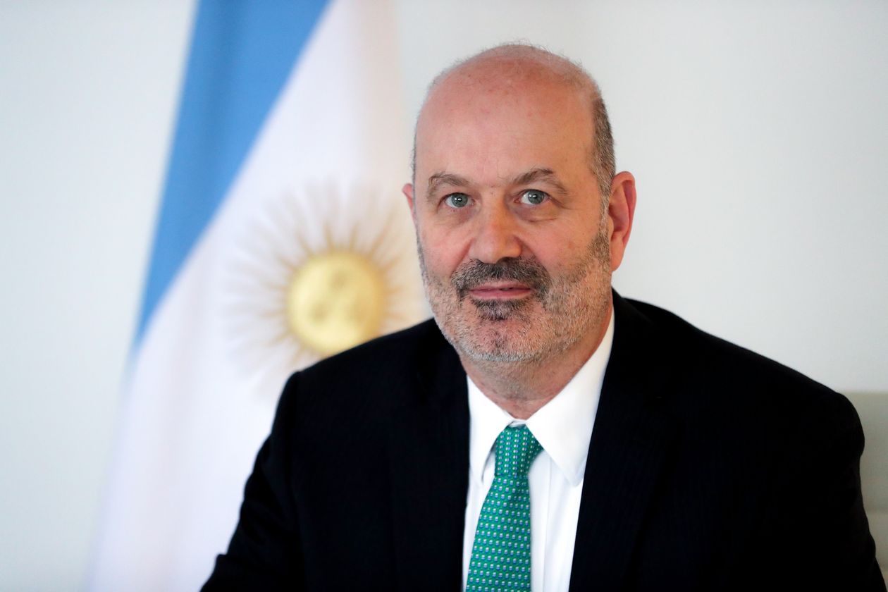 El ministro Sturzenegger ya no tiene facultades delegadas, sigue en el Consejo de Mayo