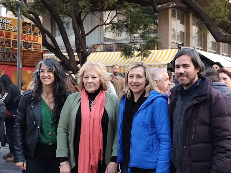 Laura Vilchez, Liliana Olivero, Myriam Bregman y Nicolás del Caño en la campaña de 2023 en Córdoba