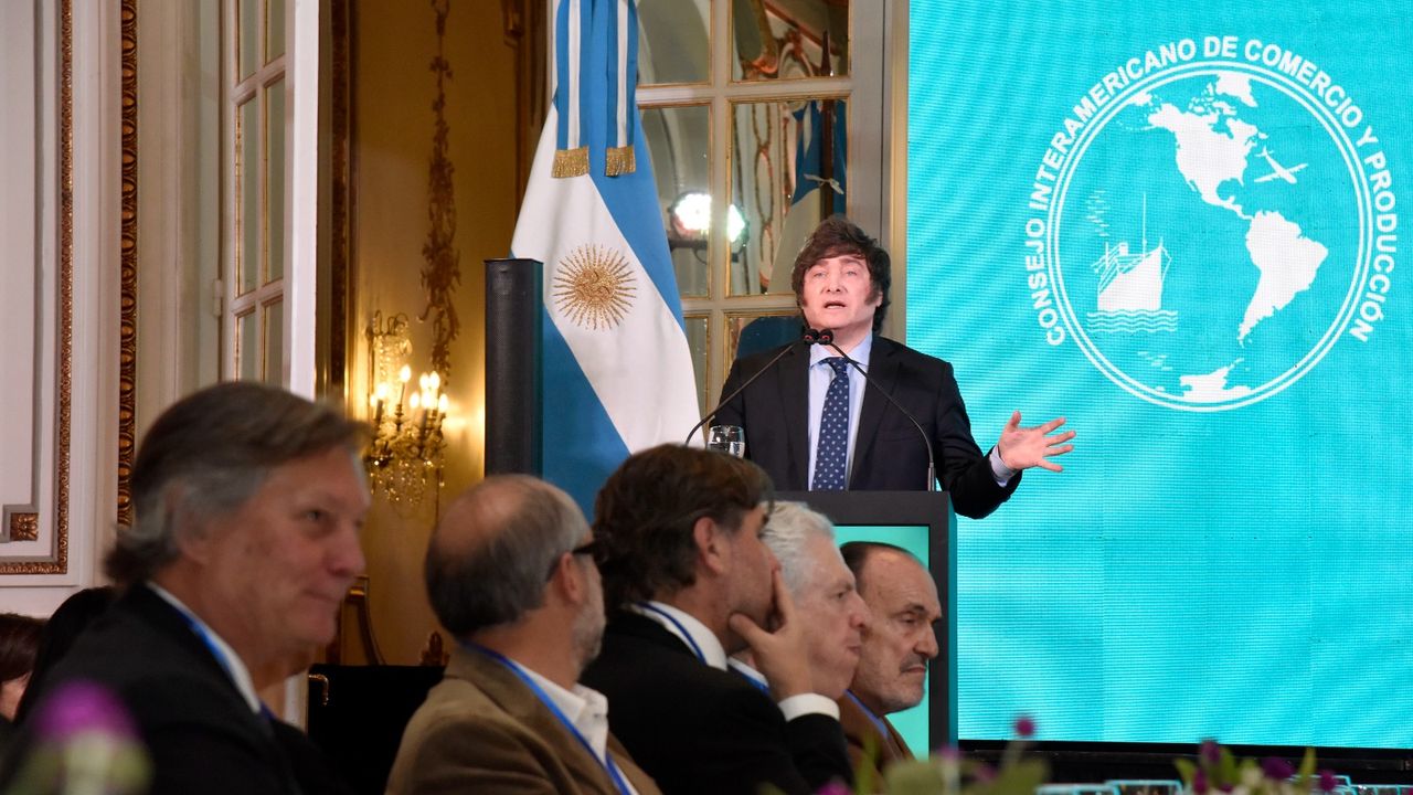 Coloquio de IDEA: el G6 de empresarios que van al almuerzo blue de Milei