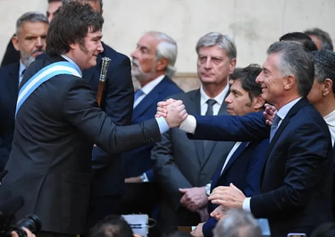 Javier Milei y Mauricio Macri. 