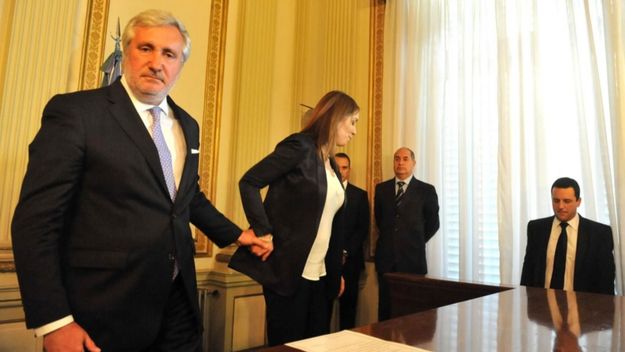 Thea y De Lázzari construyen el sueño de Kicillof: debilitar a Conte Grand
