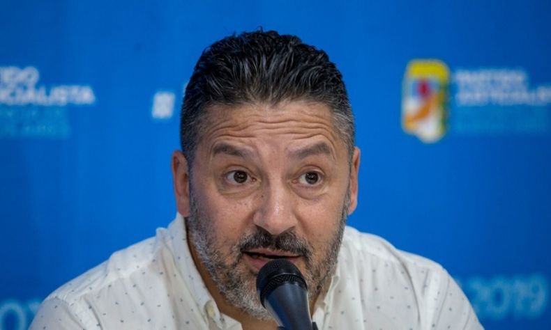 Gustavo Menéndez  - Gustavo Menéndez Gustavo Menendez