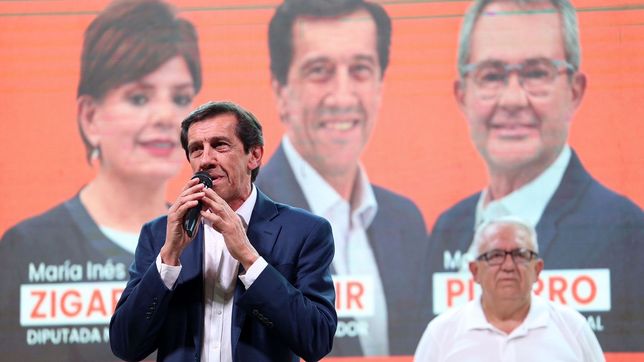 Carlos Sadir, gobernador de la Provincia de Tucumán, en el cierre de campaña. 