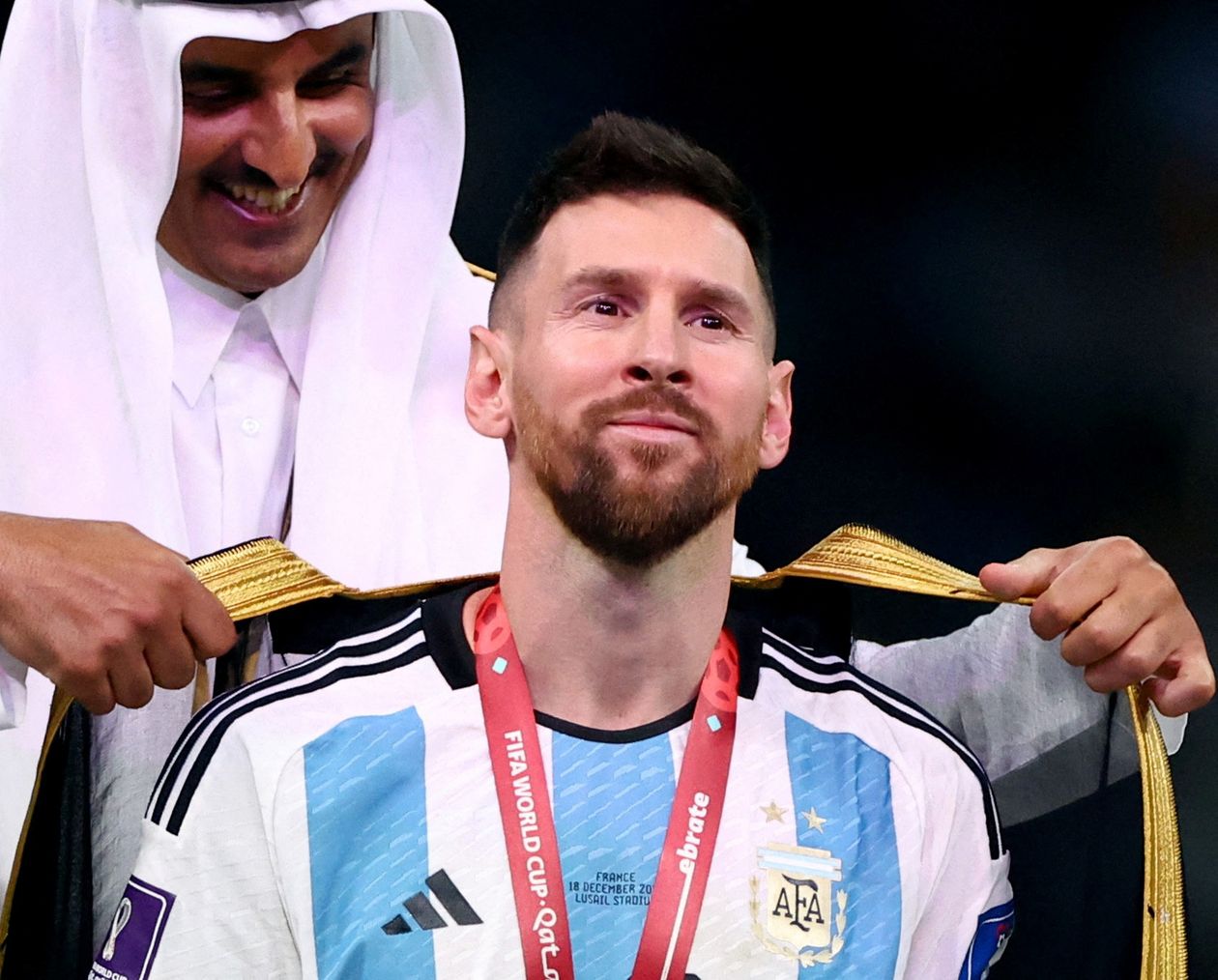 El emir que le puso la capa a Messi, avanza en la Patagonia árabe