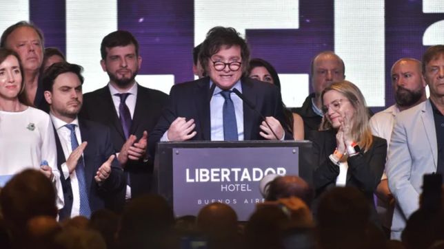 defenderse de massa y unir a la oposicion, el desafio de milei para el ballotage