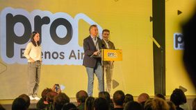 Macri escenario.