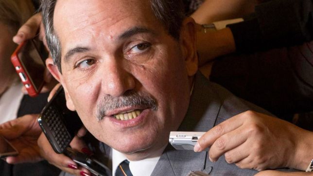 alperovich seguira de licencia por la investigacion de abuso sexual