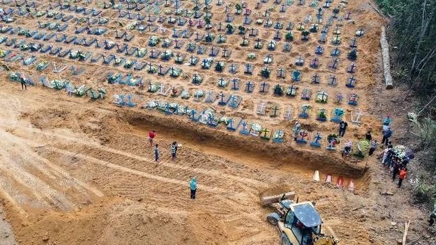 Tragedia, absurdo y golpe latente en Bolsonaro-landia