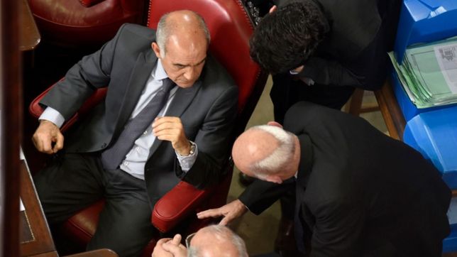 uno por uno, los cruces internos que tendra la ucr en terreno bonaerense