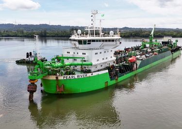 DEME quiere quedarse con la licitación de la hidrovía