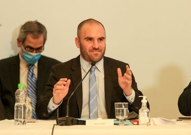 Las claves y omisiones energéticas del Presupuesto de Guzmán