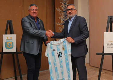 Tapia, el canciller en el desierto para el business mundialista