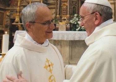 Robert Prevost y Jorge Bergoglio, papas