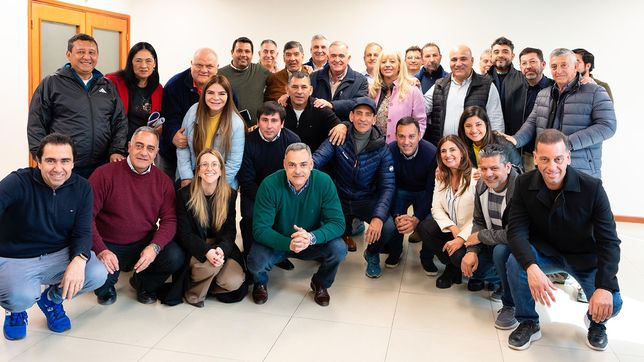 tucuman: con lla sin punch, jaldo apuesta a deskirchnerizar la campana y a subir al radical sanchez al ring