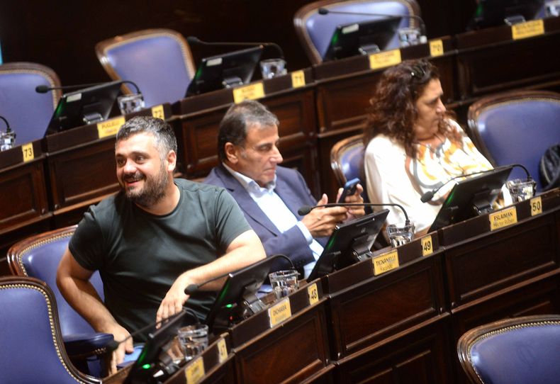 Facundo Tignanelli (La Cámpora), Rubén Eslaiman (Frente Renovador) y Susana González (MDF).