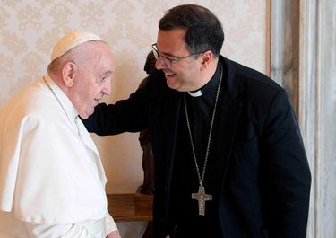El arzobispo electo de La Plata, Gabriel Mestre con Jorge Bergoglio