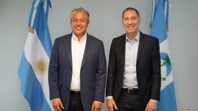 Rolando Figueroa y Diego Santilli, en un encuentro clave para Neuquén.