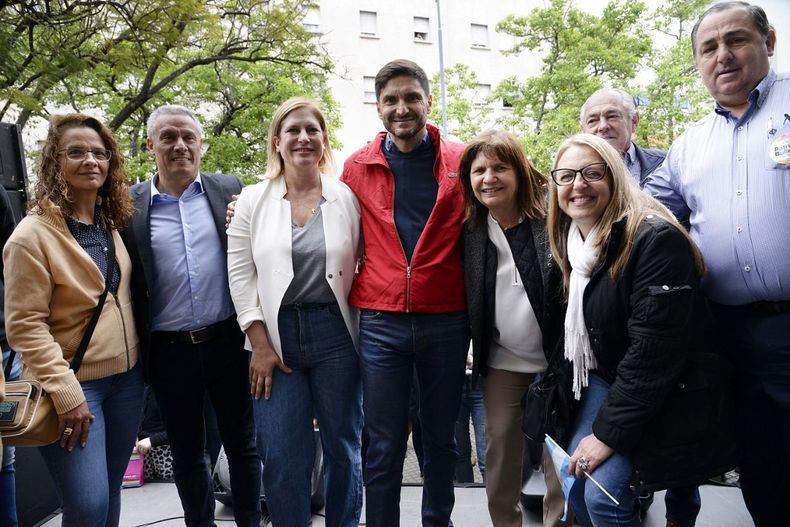 Patricia Bullrich, con Pullaro, el intendente electo Poletti y José Nuñez.