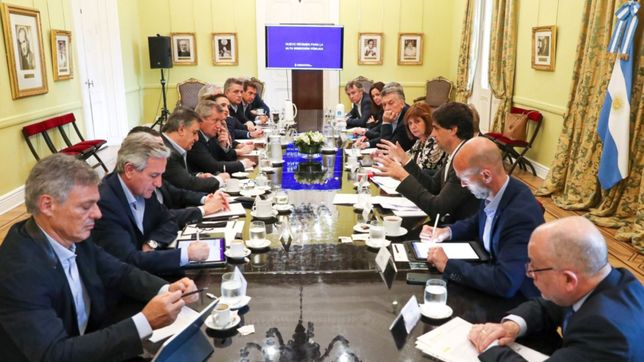 con el eje puesto en el cepo al dolar, macri reune a su gabinete