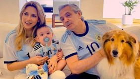Con foto familiera y cotillón, el Presidente se subió a la euforia mundialista