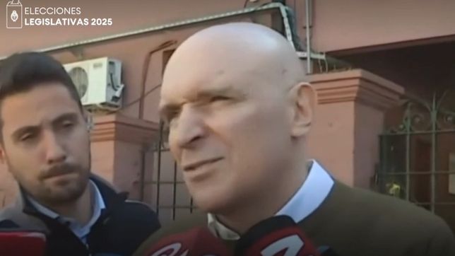 José Luis Espert después de votar, en San Isidro. 