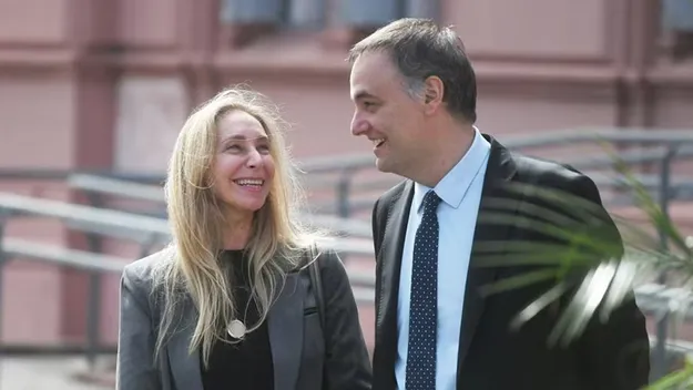 Karina Milei y Manuel Adorni.