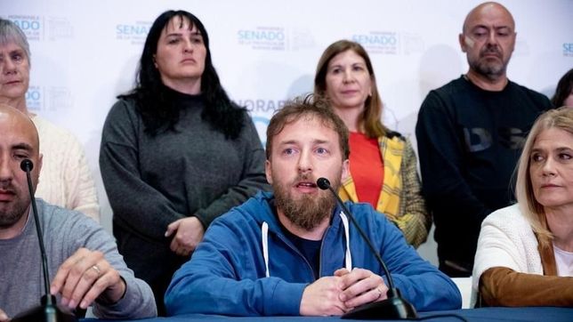 otermin: ?defendamos a cristina, a nuestro pais y a la democracia con amor?