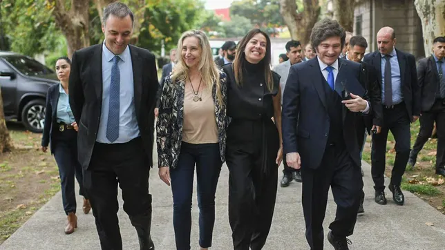 Manuel Adorni, Karina Milei, Sandra Pettovello y Javier Milei.