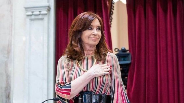el saludo de cfk: la doble pandemia y esperanza por la vacuna