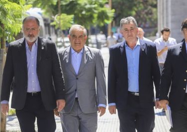 El campo convocó a un paro en rechazo al cepo de exportaciones de carne