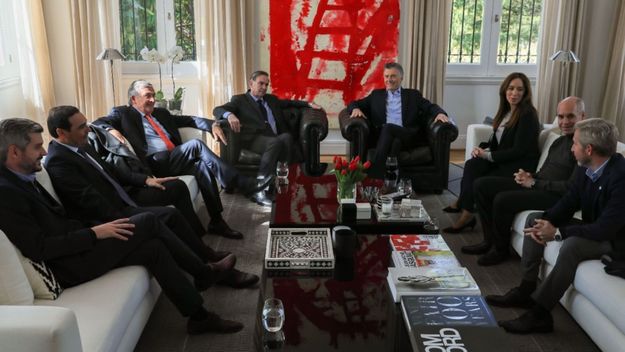 El pacto separatista de la UCR para salvar la ropa en las provincias
