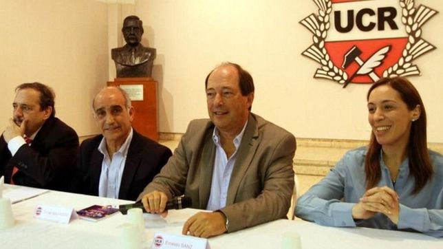 a los radicales les prometieron cargos pero ahora tienen que dedicarse a militar por macri