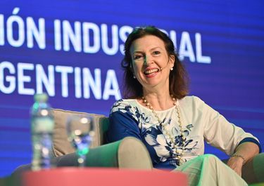 Con el faltazo de Milei, el Círculo Rojo industrial le prende velas a Mondino