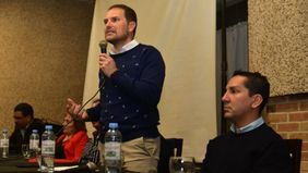 Con clamor territorial, Gill le dio otra puntada a su tejido en Córdoba