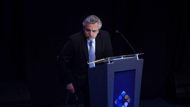 fernandez cuido el resultado y se defendio de un macri mas agresivo