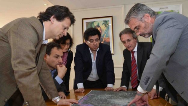 La Provincia acordó con Bruera que el primer tramo de la autovía 6 irá por la 90