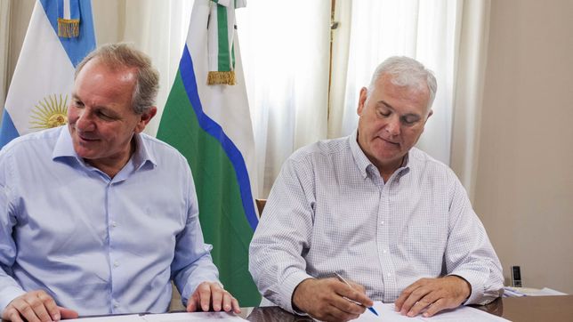 El intendente de Río Cuarto, Guillermo de Rivas, junto al ahora exdirector del Emos, Juan José Osés.