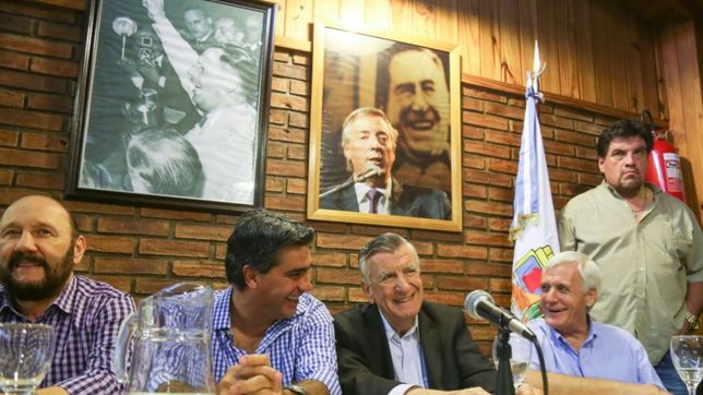 el pj enfrenta el desafio de meter a todos en una lista sin romper nada