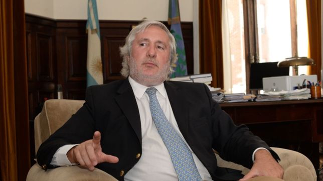 conte grand planta un radical pro en el colegio de magistrados bonaerense