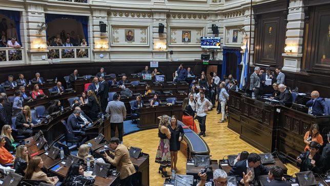 movimientos de halcones y palomas en la oposicion atomizada que enfrenta kicillof