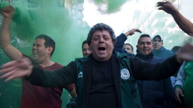 Camioneros amenaza con un paro