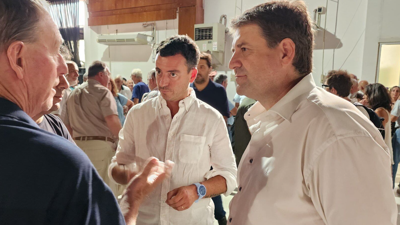 Rodrigo de Loredo y el nuevo presidente de la UCR Córdoba, Matías Gvozdenovich